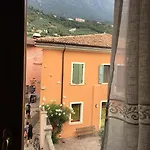 Casella's